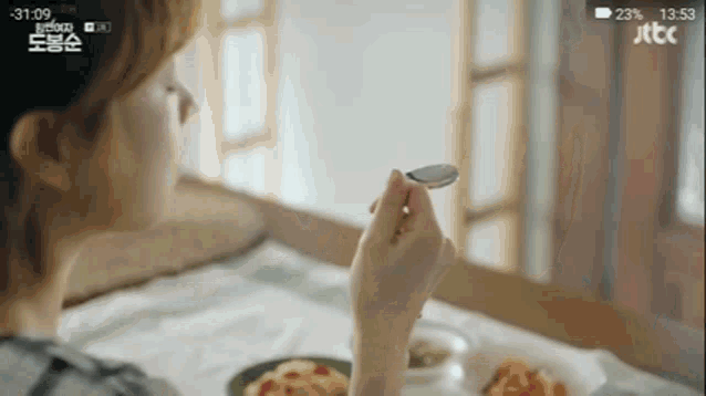 woman-strong-girl-bong-soon